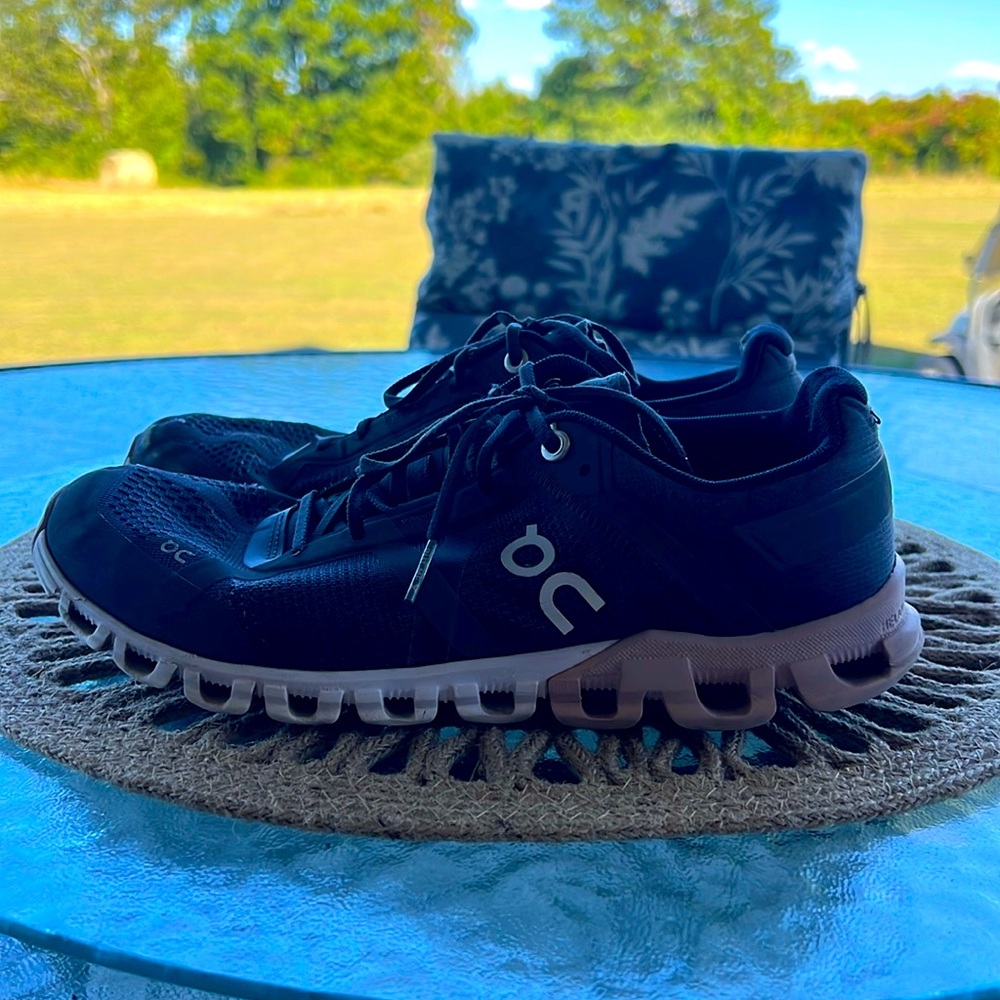 On Cloud Cloudflow Charcoal Gray Blush Women’s shoe Size 7.5